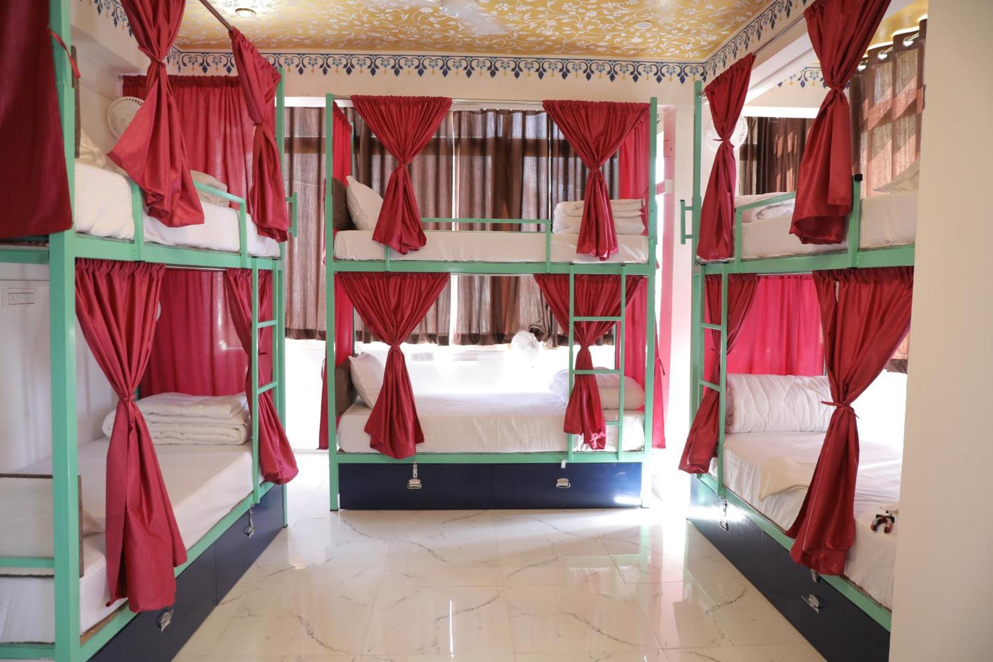 Hostel Funky Bunky Udaipur Exterior photo