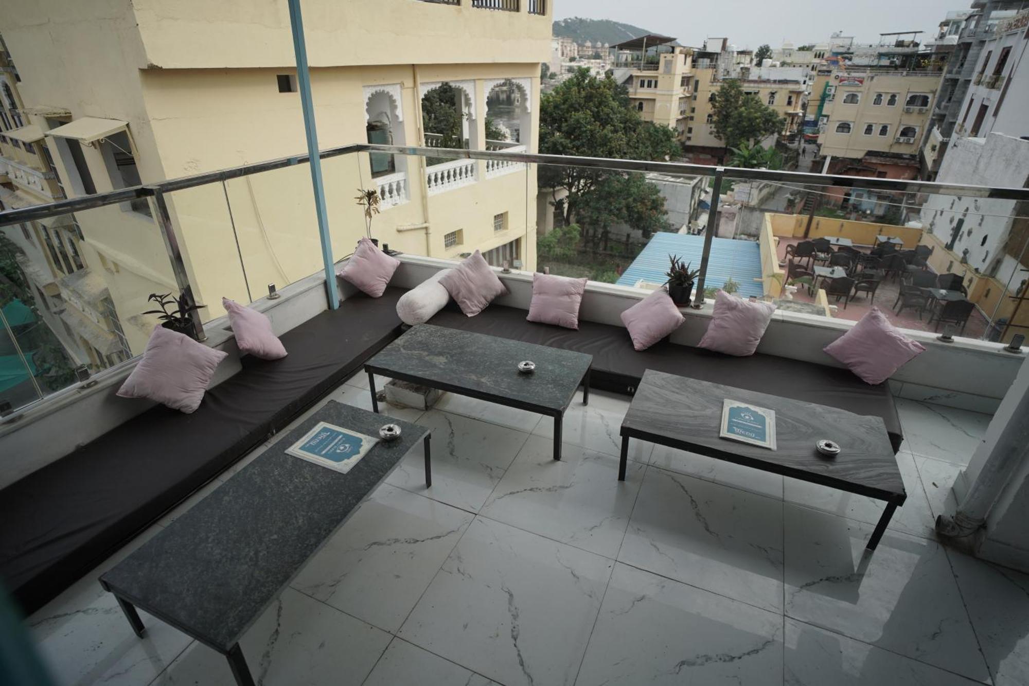 Hostel Funky Bunky Udaipur Exterior photo